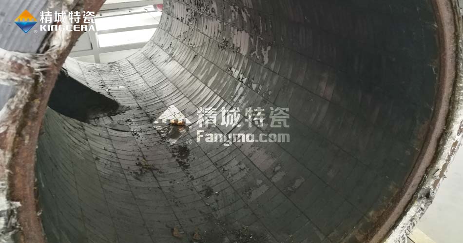 运行满两年的耐磨陶瓷三通管道 运行满两年的耐磨陶瓷三通管道